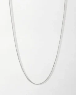 Edge of Ember Birthstones And Zodiac | Style | Garnet January Birthstone Necklace - Silver