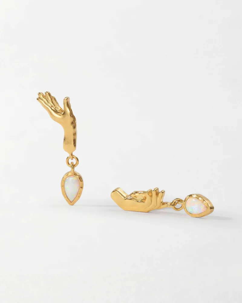 Edge of Ember Engravable | Engravable | Hand in Hand Opal Necklace