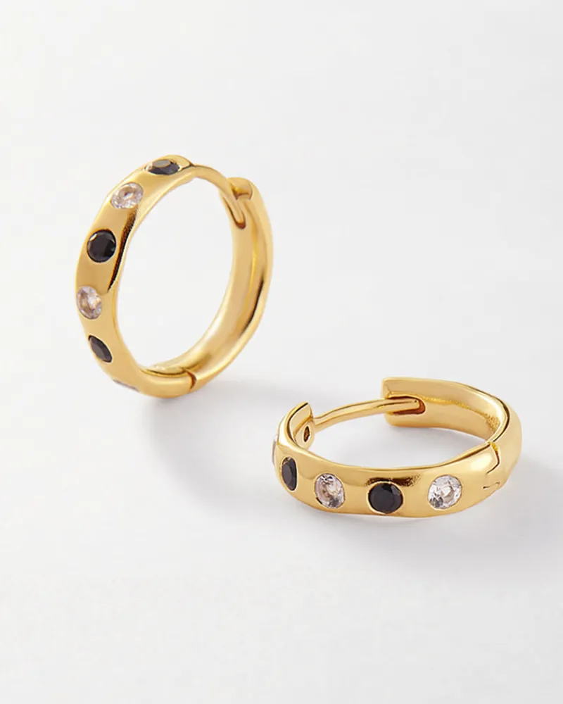 Edge of Ember Hoops | Style | Medium Everyday Hoops - Gold