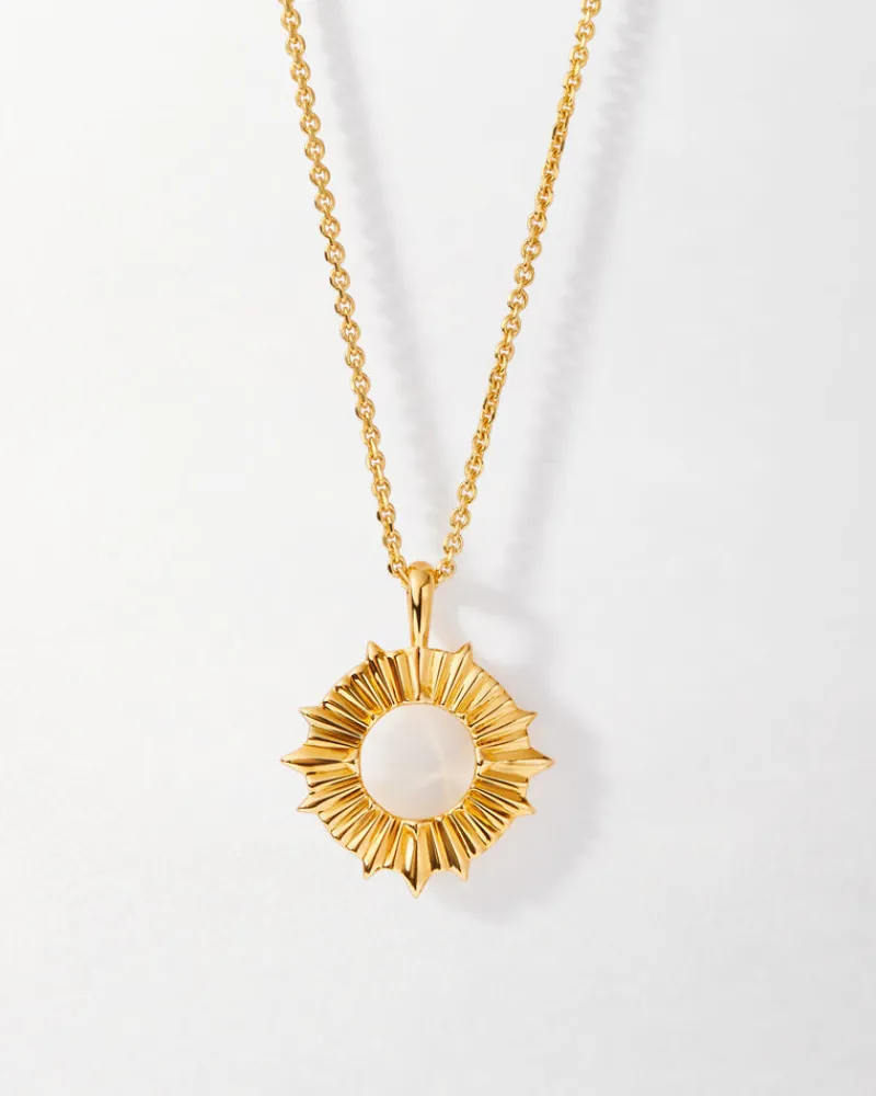 Edge of Ember Style | Mirage Pearl Necklace