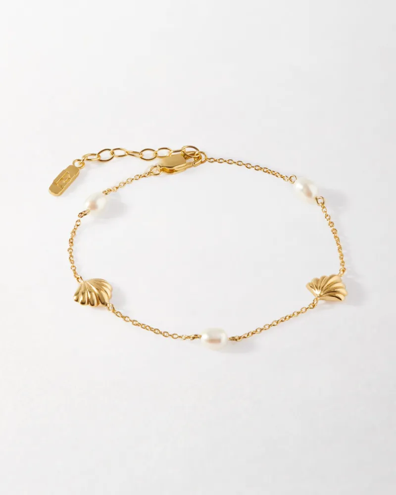 Edge of Ember Style | Ocean Shell Globe Necklace