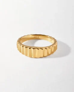 Edge of Ember Style | Statement Ridge Stud